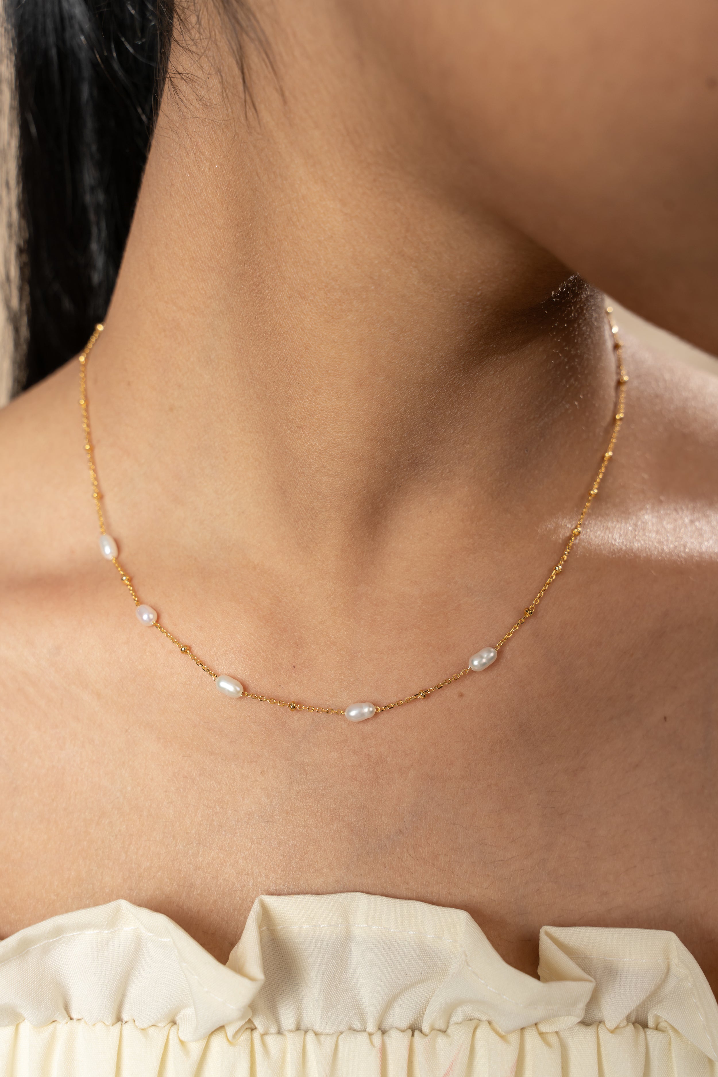 Pearlescent Dainty Chain Necklace